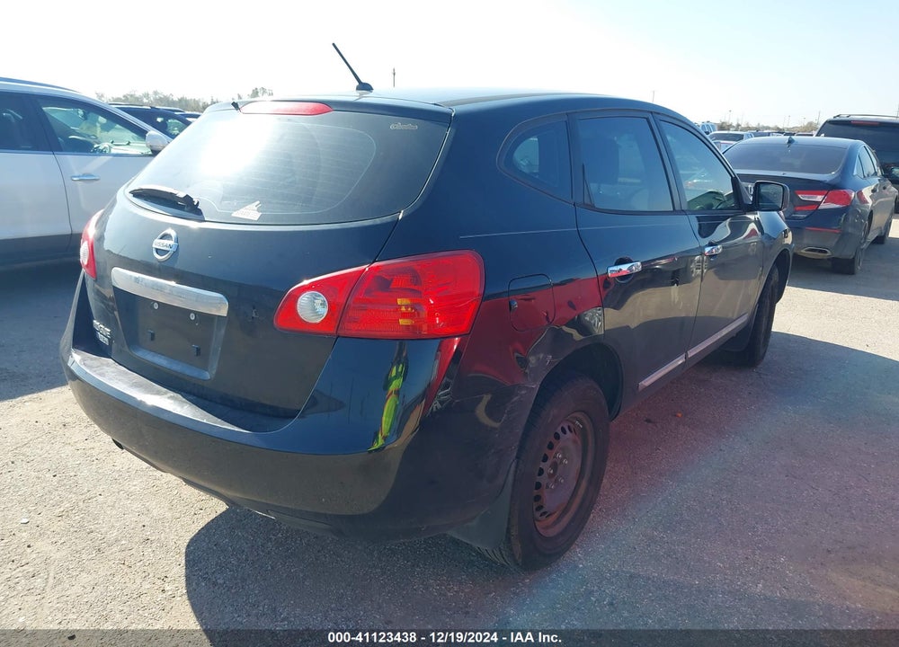 2014 NISSAN ROGUE SELECT S VIN: JN8AS5MT4EW612257