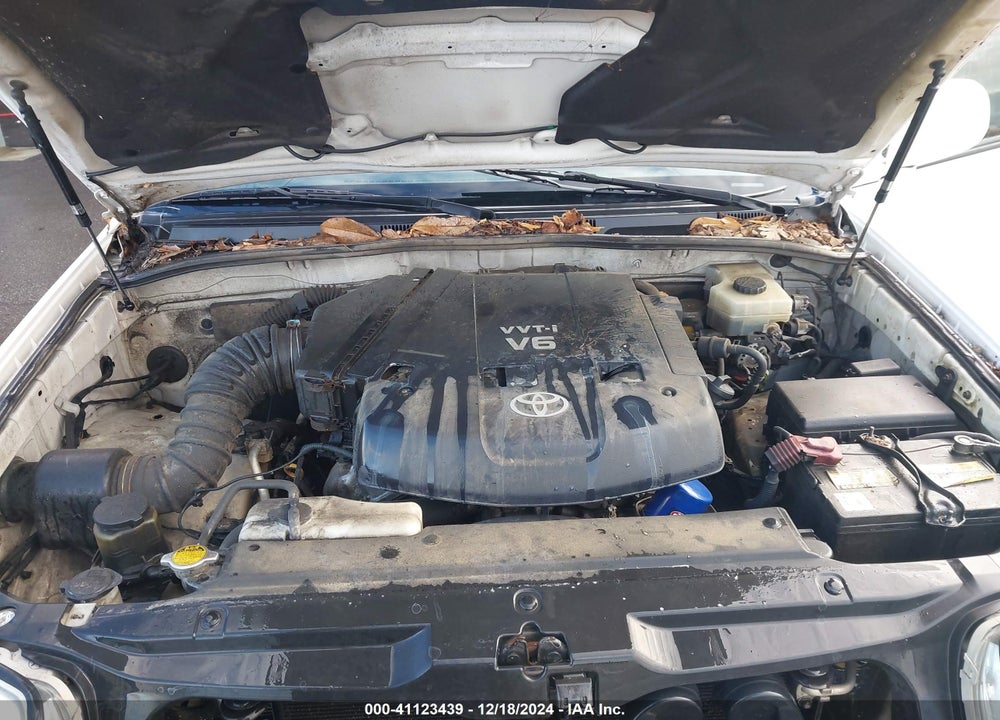 2004 TOYOTA 4RUNNER SR5 SPORT V6 VIN: JTEZU14R340019377