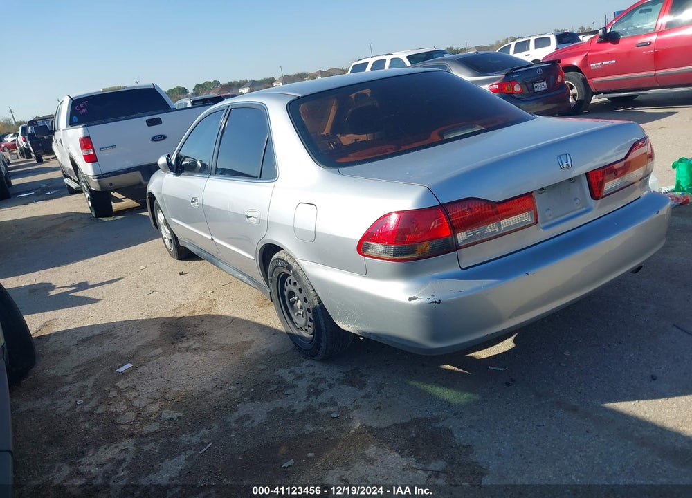 2002 HONDA ACCORD 2.3 LX VIN: JHMCG56492C005455