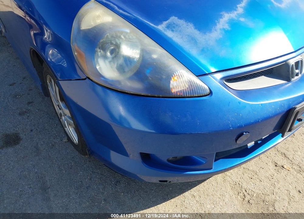 2007 HONDA FIT SPORT VIN: JHMGD38677S042725