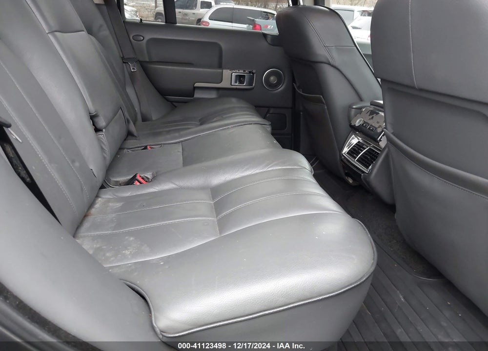 2005 LAND ROVER RANGE ROVER HSE VIN: SALME11435A188999
