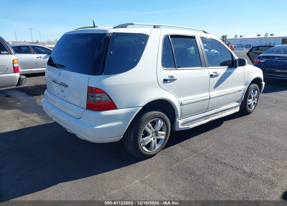 2005 MERCEDES-BENZ ML 350 4MATIC VIN: 4JGAB57E35A524558