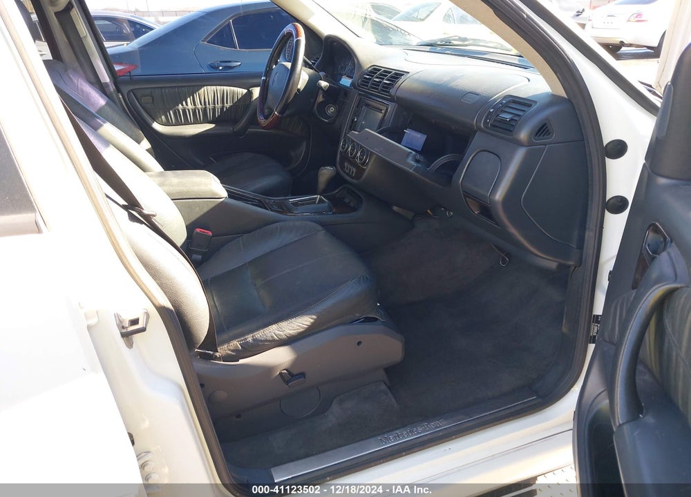 2005 MERCEDES-BENZ ML 350 4MATIC VIN: 4JGAB57E35A524558