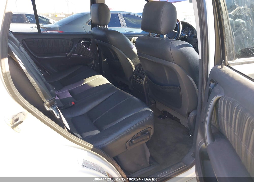 2005 MERCEDES-BENZ ML 350 4MATIC VIN: 4JGAB57E35A524558