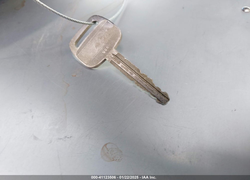 1997 TOYOTA AVALON XLS VIN: 4T1BF12B8VU205380
