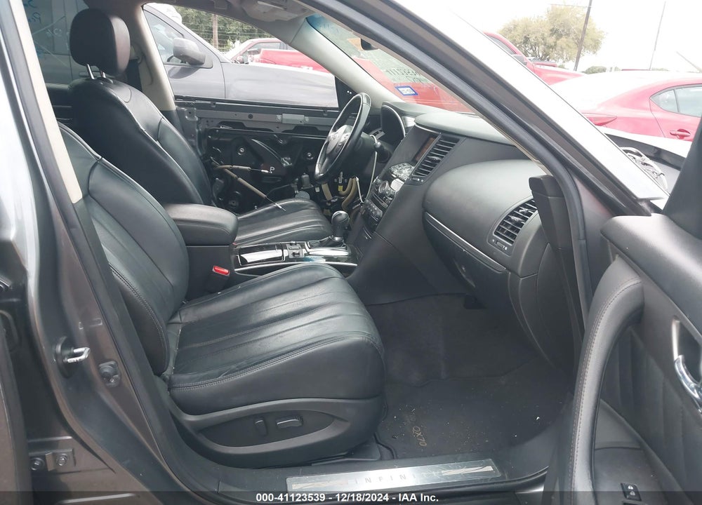 2017 INFINITI QX70 VIN: JN8CS1MU0HM143422