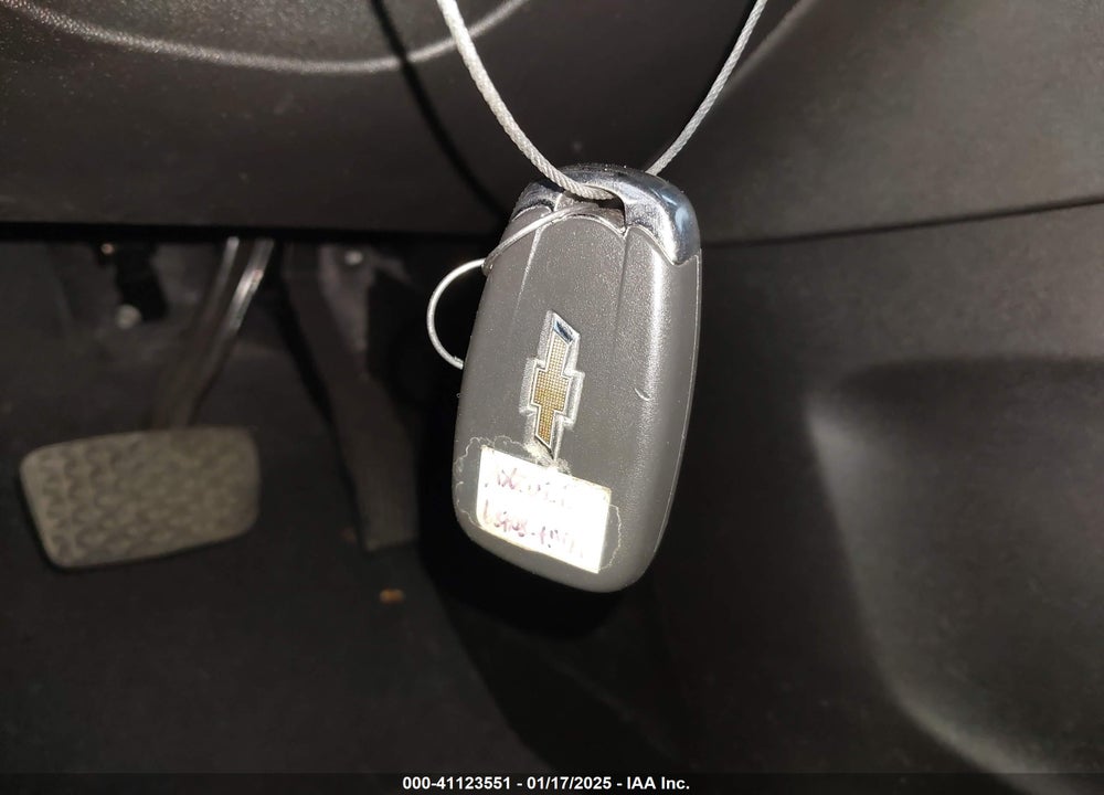 2021 CHEVROLET EQUINOX AWD 2FL VIN: 2GNAXTEV5M6156223