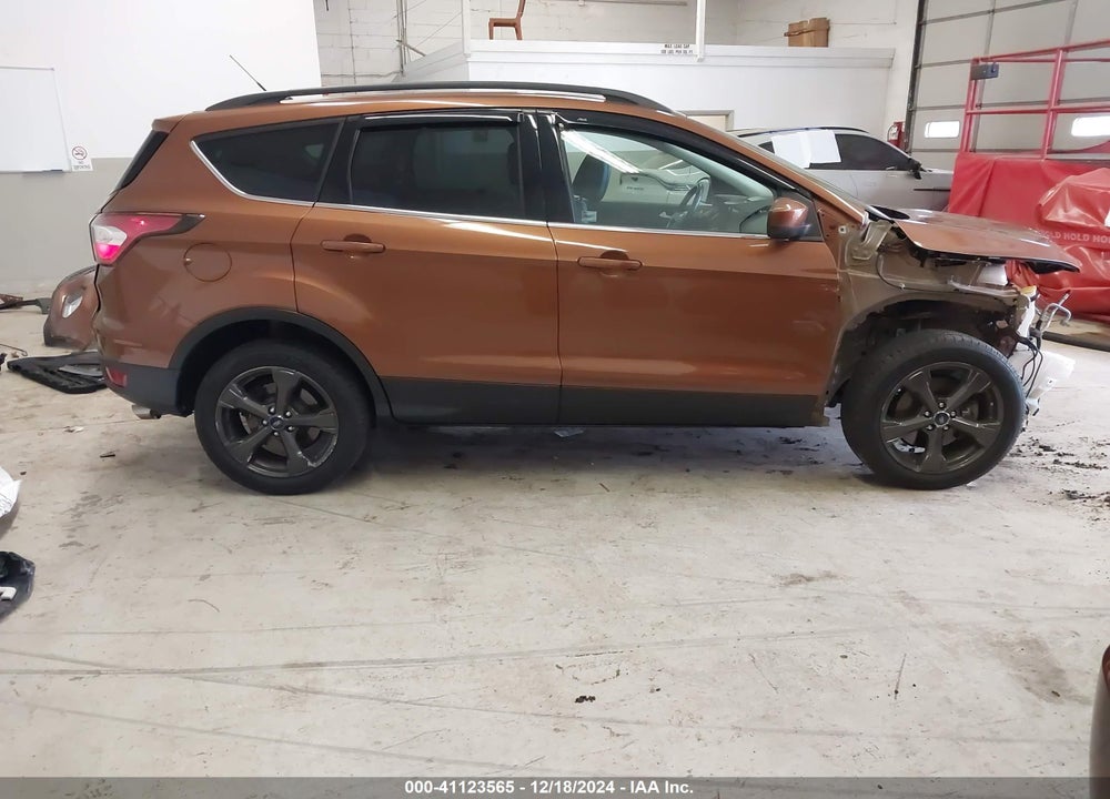 2017 FORD ESCAPE SE VIN: 1FMCU9G95HUA45168