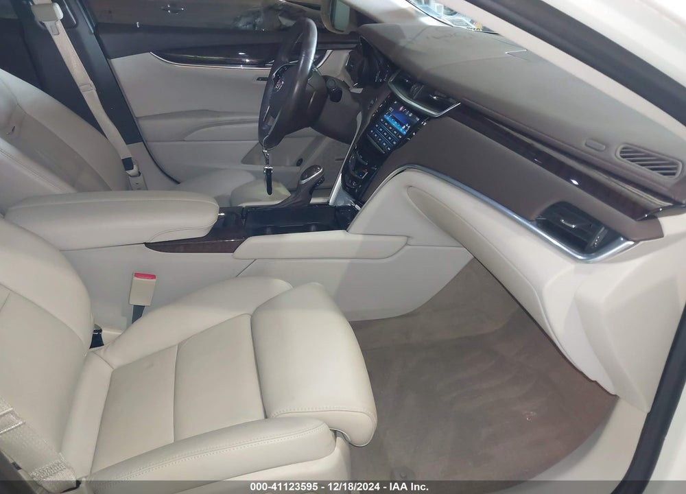 2013 CADILLAC XTS LUXURY VIN: 2G61P5S30D9143422