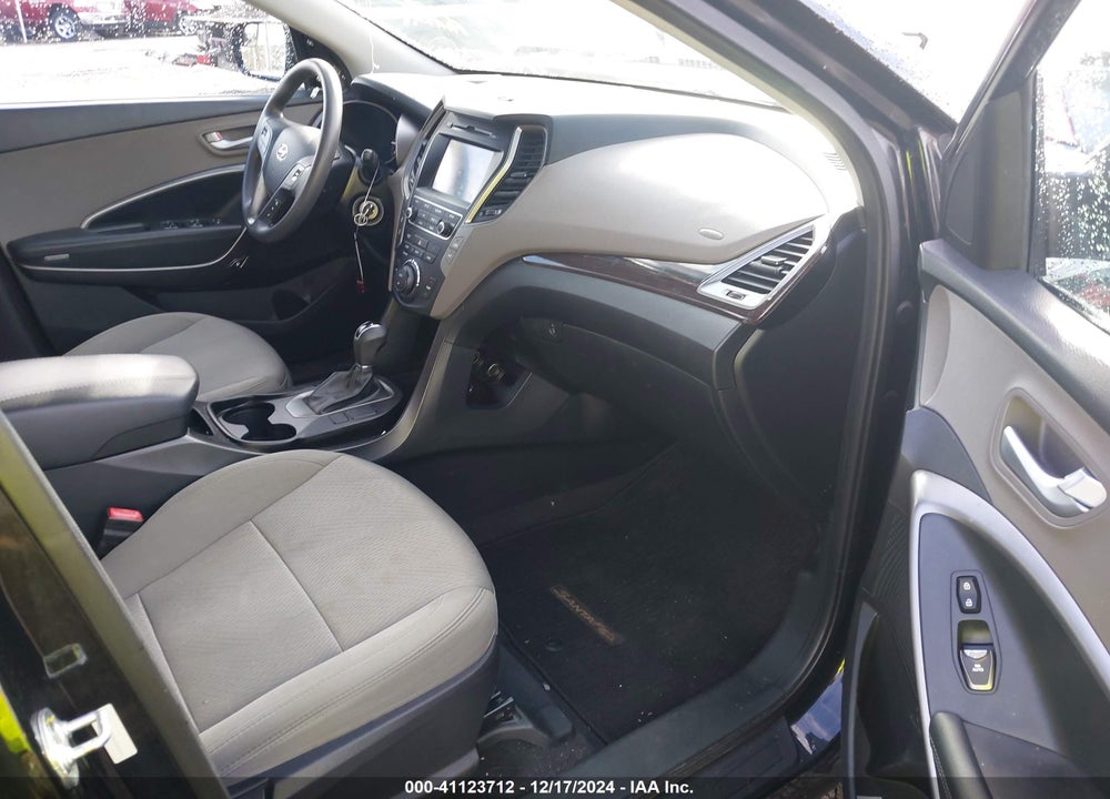 2017 HYUNDAI SANTA FE SPORT 2.4L VIN: 5XYZUDLBXHG389543