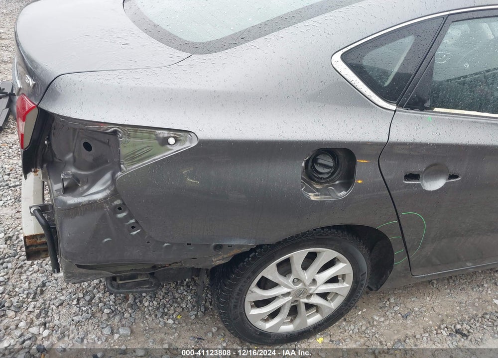 2018 NISSAN SENTRA SV VIN: 3N1AB7AP9JL654280