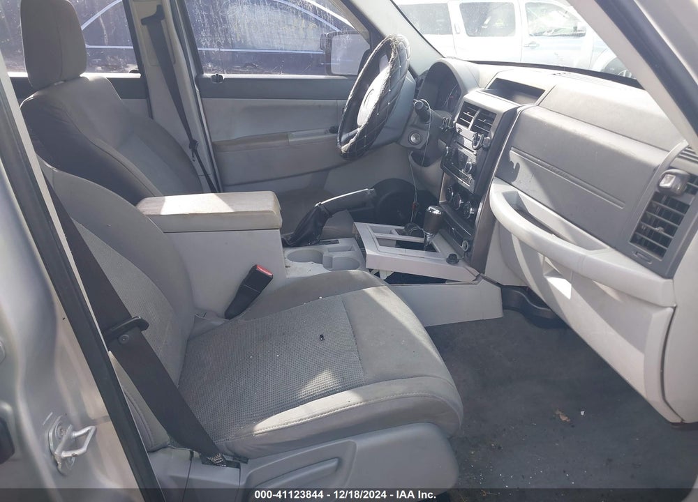 2008 JEEP LIBERTY SPORT VIN: 1J8GN28K48W212032