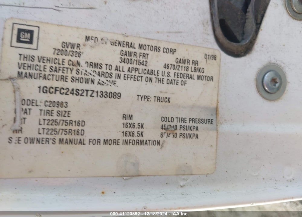 1996 CHEVROLET GMT-400 C2500 VIN: 1GCFC24S2TZ133089