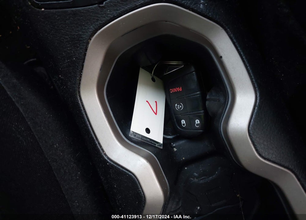 2016 JEEP RENEGADE 75TH ANNIVERSARY VIN: ZACCJABT8GPE31150
