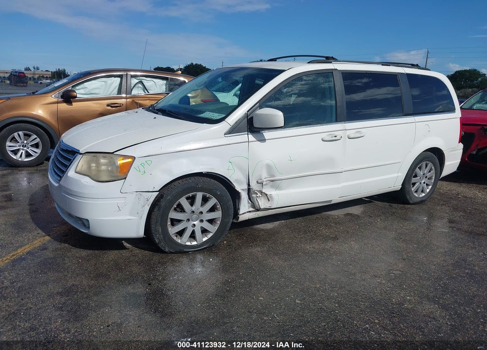 2008 CHRYSLER TOWN & COUNTRY TOURING VIN: 2A8HR54P68R138620