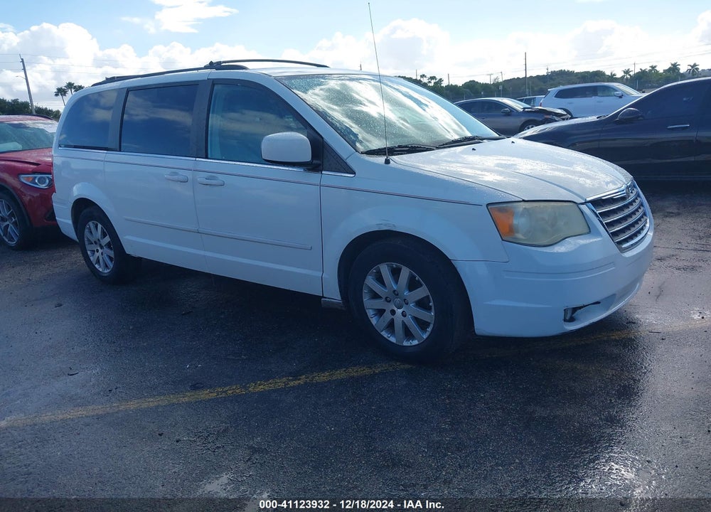 2008 CHRYSLER TOWN & COUNTRY TOURING VIN: 2A8HR54P68R138620