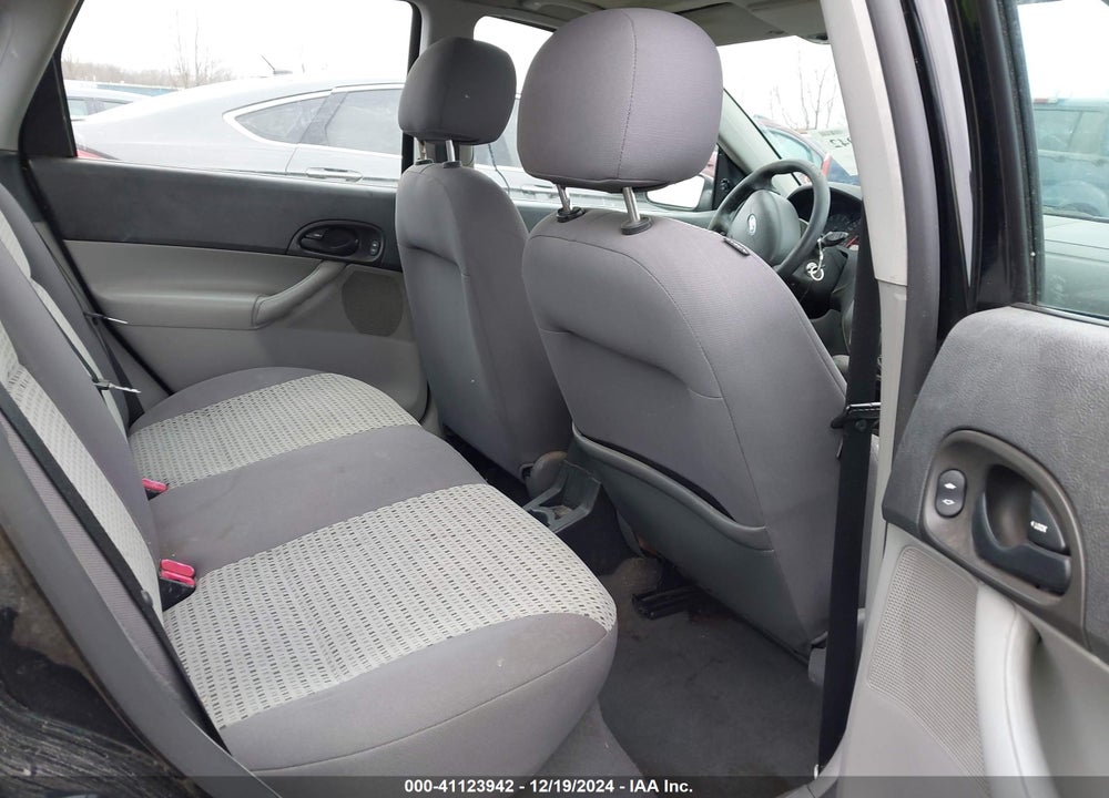 2007 FORD FOCUS S/SE/SES VIN: 1FAHP34N47W162474