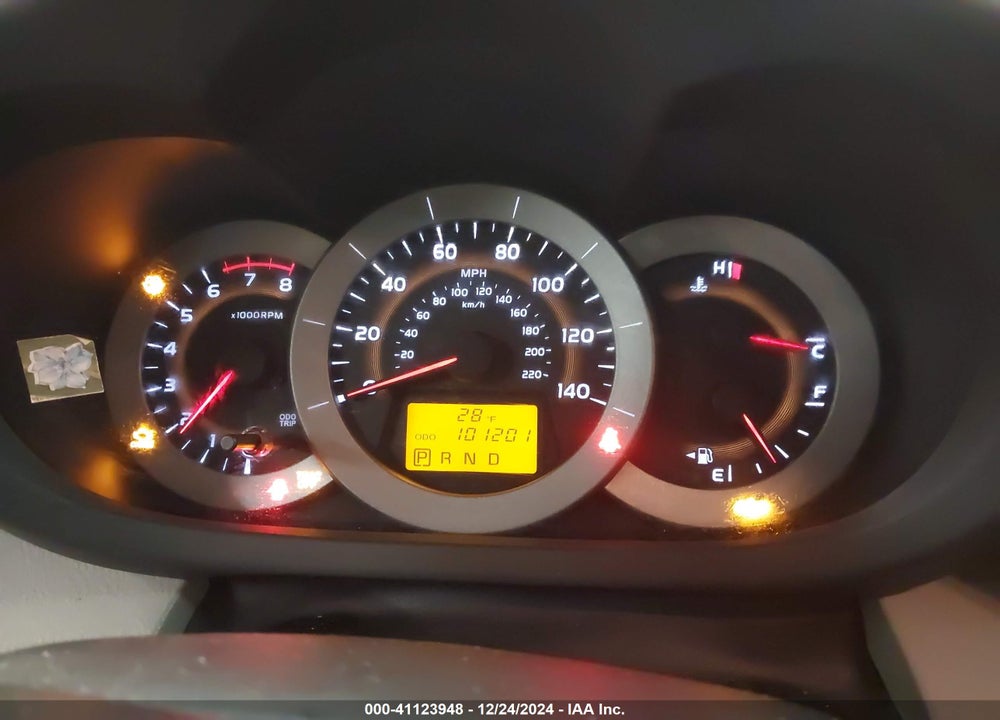 2011 TOYOTA RAV4 VIN: 2T3BF4DV1BW148256