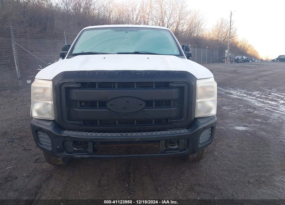 2011 FORD F-250 XL VIN: 1FTBF2B60BEB33593