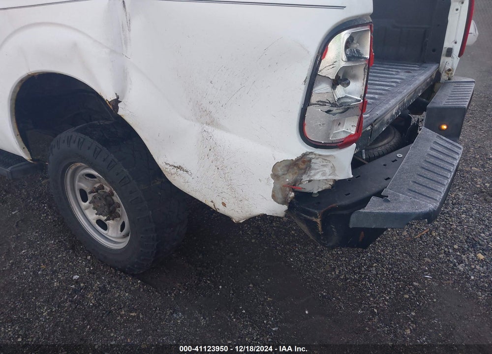 2011 FORD F-250 XL VIN: 1FTBF2B60BEB33593