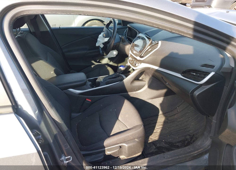 2018 CHEVROLET VOLT LT VIN: 1G1RC6S57JU105891