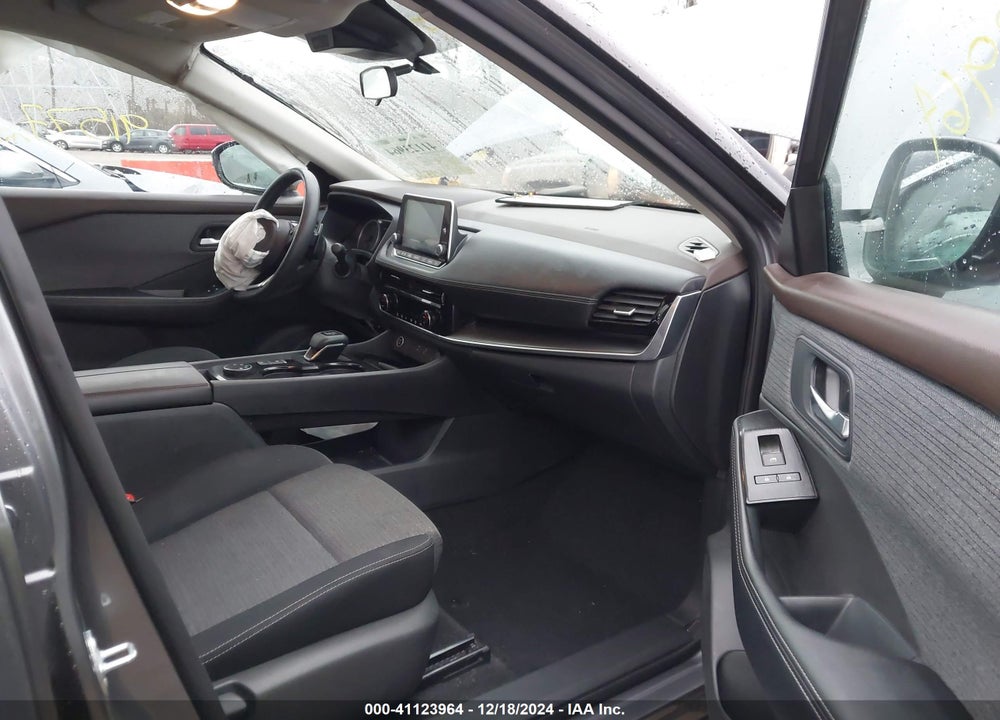 2021 NISSAN ROGUE SV INTELLIGENT AWD VIN: 5N1AT3BB5MC772425
