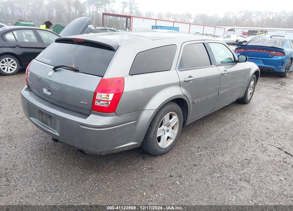 2005 DODGE MAGNUM SE VIN: 2D4FV48V25H578996