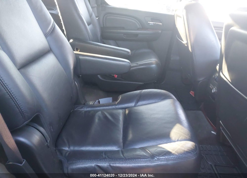 2011 CADILLAC ESCALADE STANDARD VIN: 1GYS4AEF9BR252287