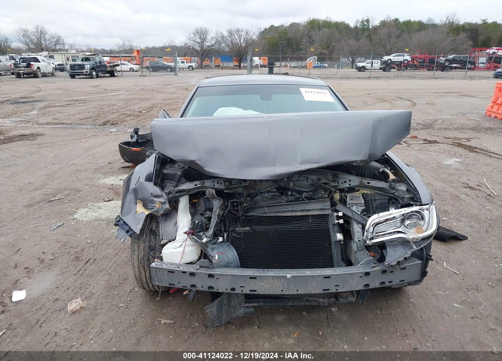 2015 CHRYSLER 300 LIMITED VIN: 2C3CCAAG6FH819268