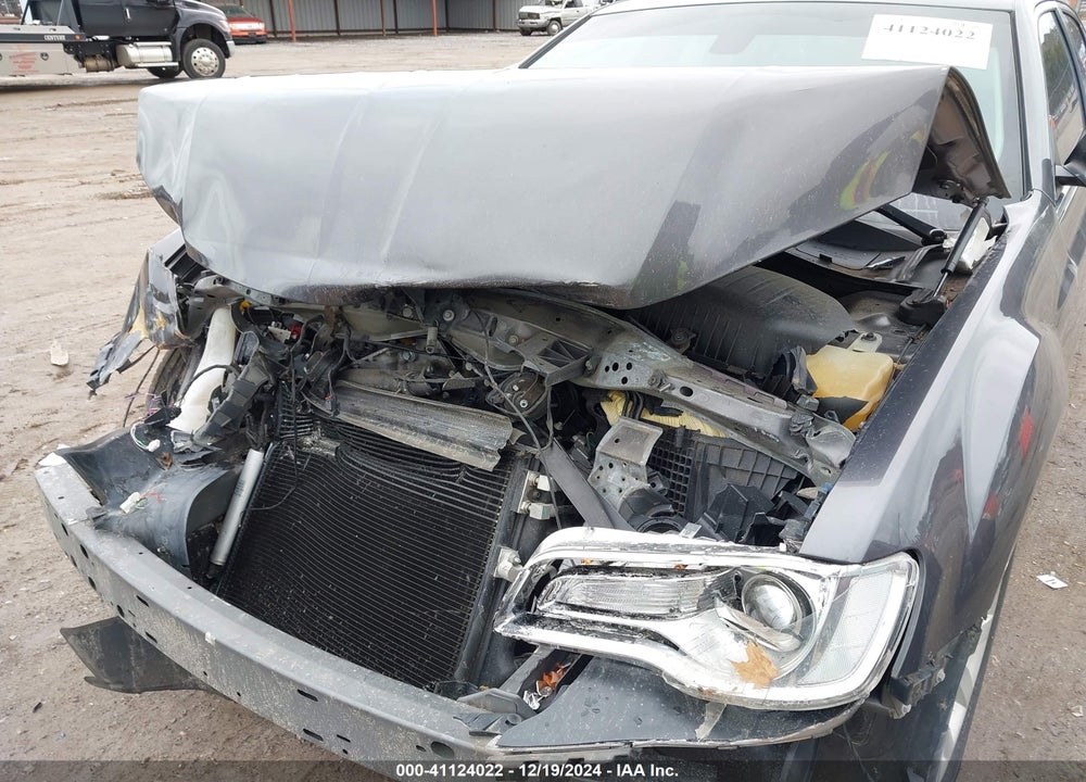 2015 CHRYSLER 300 LIMITED VIN: 2C3CCAAG6FH819268