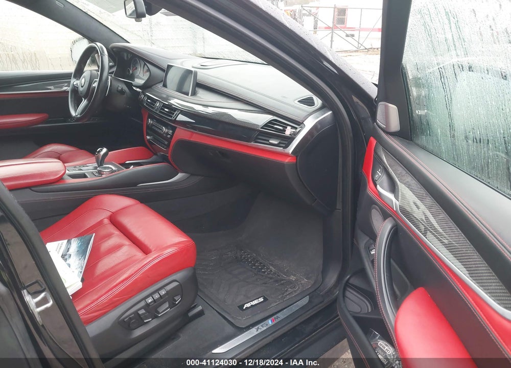 2015 BMW X6 M VIN: 5YMKW8C50F0R42921
