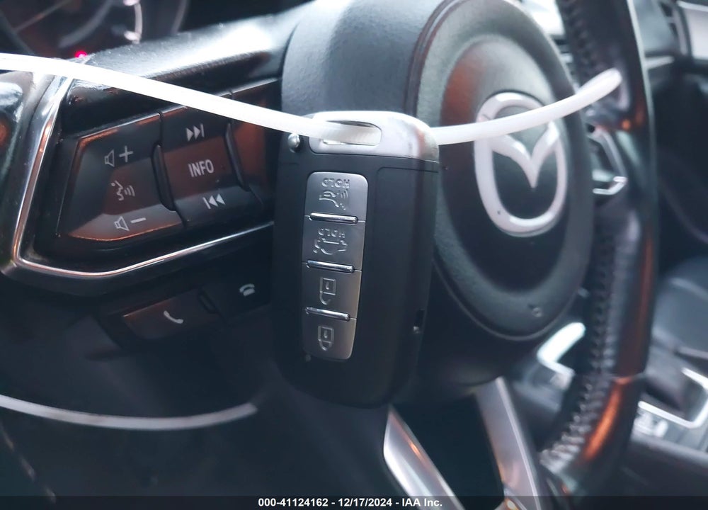 2018 MAZDA 3 VIN: 3MZBN1V33JM246605