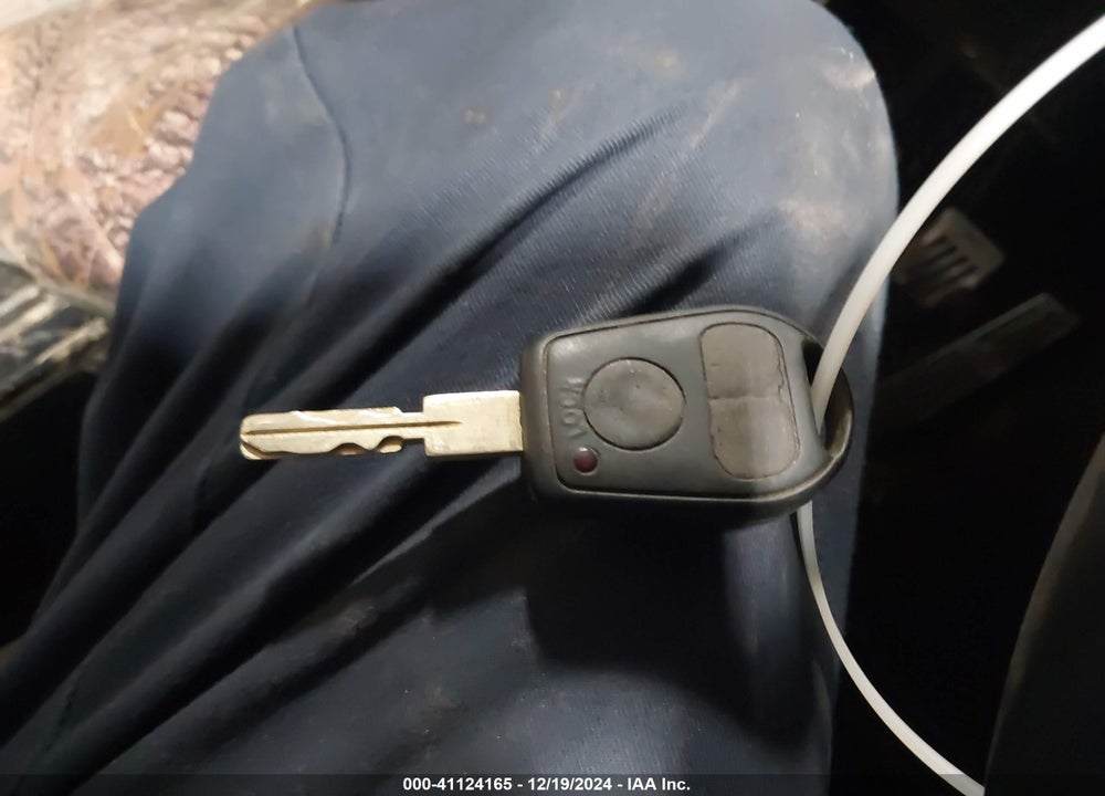 2001 BMW Z3 2.5I VIN: WBACN33491LK46864