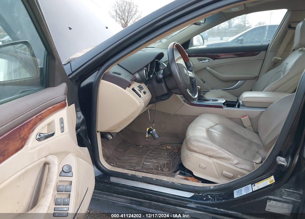 2011 CADILLAC CTS LUXURY VIN: 1G6DG5EY4B0138283