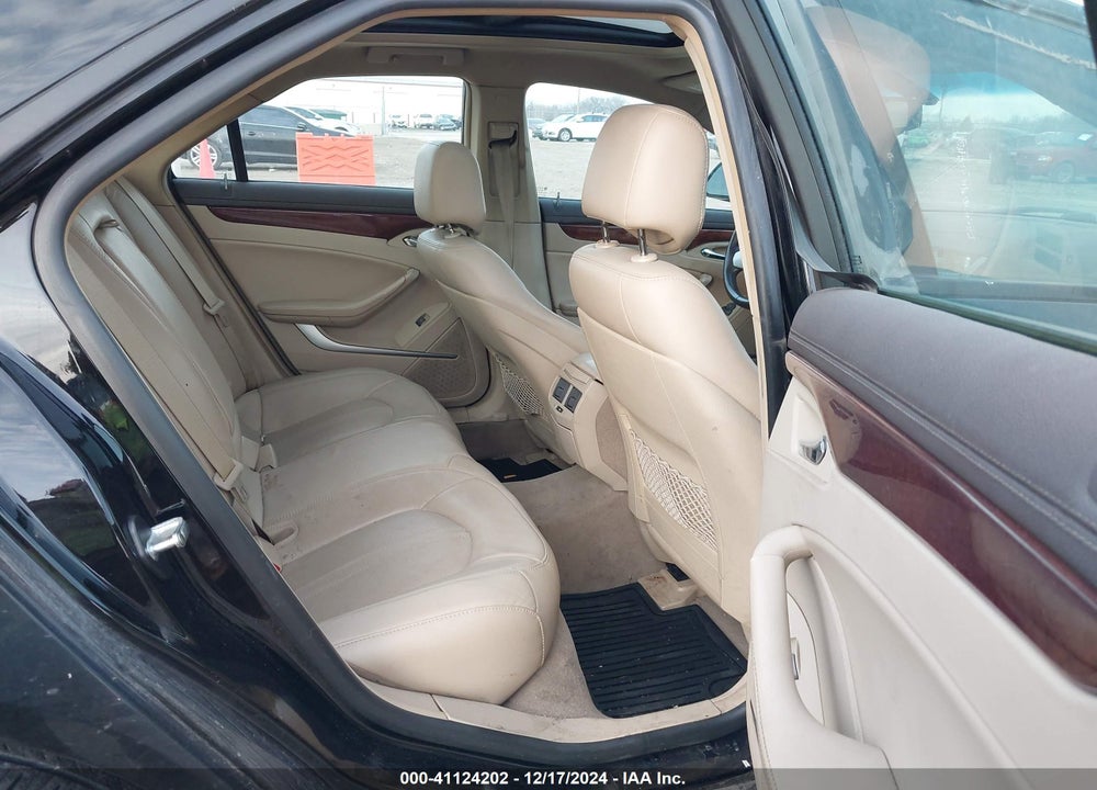 2011 CADILLAC CTS LUXURY VIN: 1G6DG5EY4B0138283