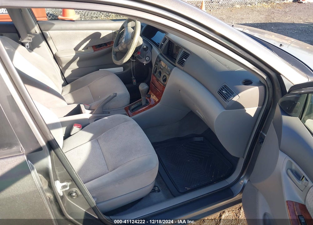 2005 TOYOTA COROLLA LE VIN: 2T1BR32E65C486870