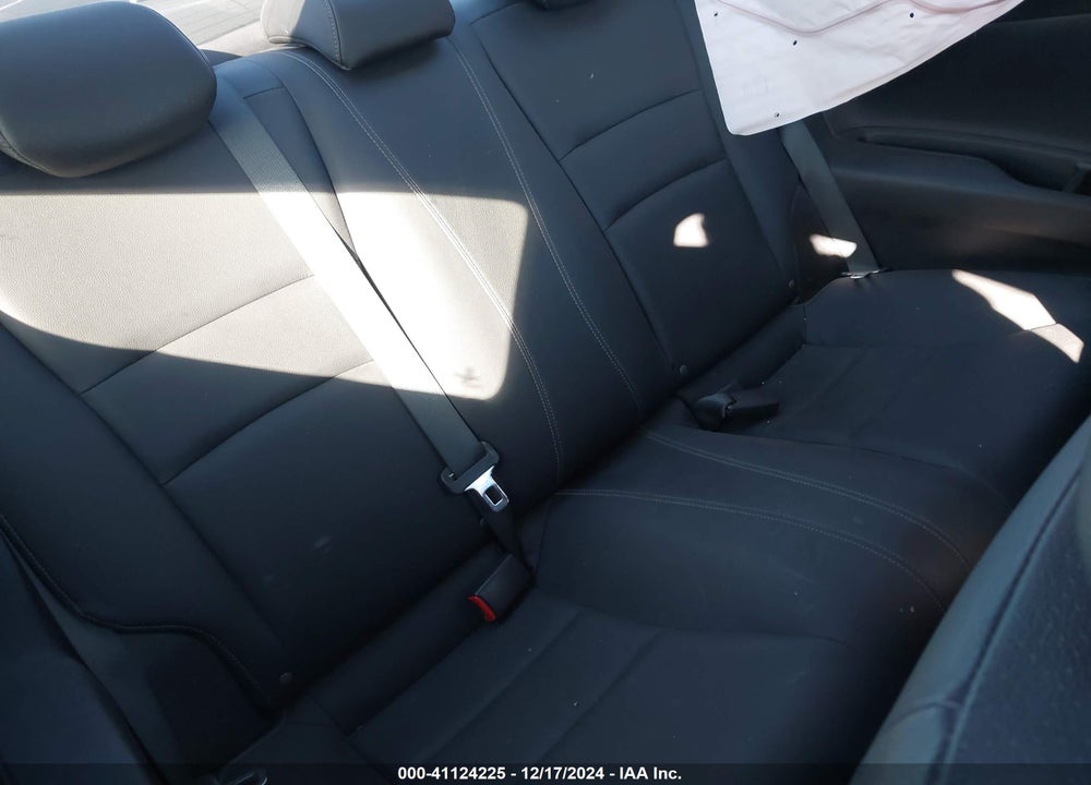 2013 HONDA ACCORD VIN: 1HGCT2B8XDA004612