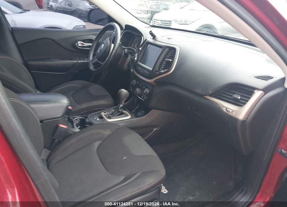2015 JEEP CHEROKEE LATITUDE VIN: 1C4PJLCB5FW656131