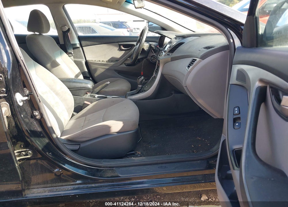 2014 HYUNDAI ELANTRA SE VIN: KMHDH4AE9EU132939