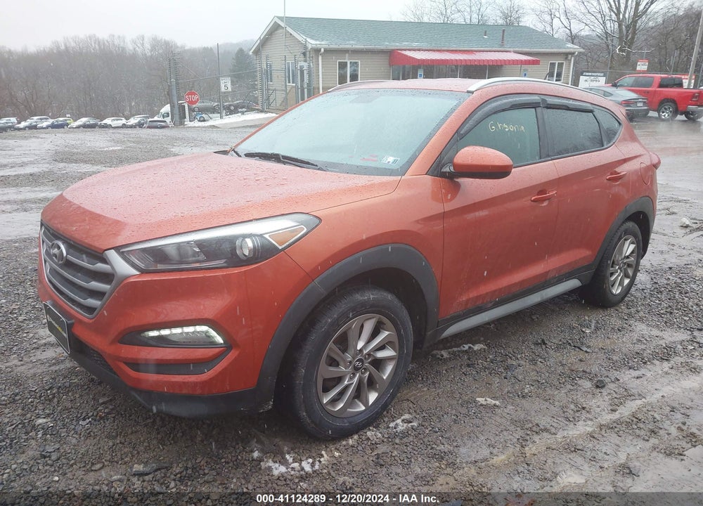 2017 HYUNDAI TUCSON SE VIN: KM8J3CA40HU413776