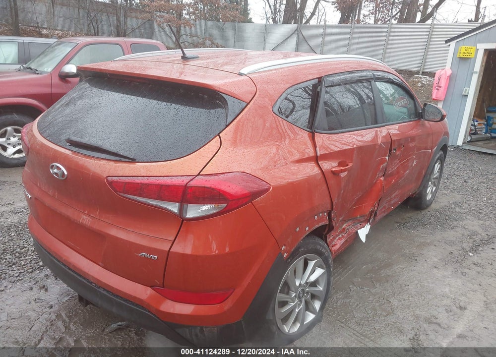 2017 HYUNDAI TUCSON SE VIN: KM8J3CA40HU413776