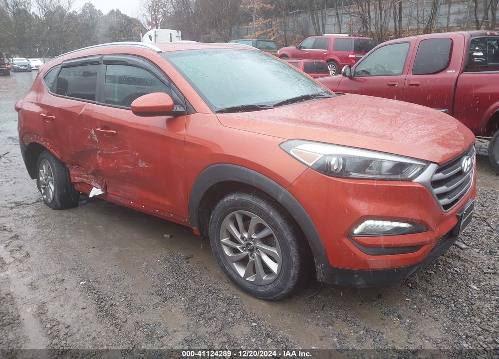 2017 HYUNDAI TUCSON SE VIN: KM8J3CA40HU413776