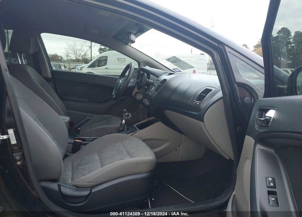 2016 KIA FORTE LX VIN: KNAFK4A62G5542466