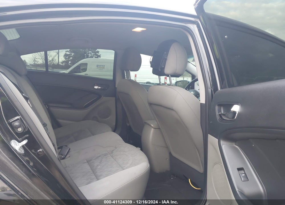2016 KIA FORTE LX VIN: KNAFK4A62G5542466