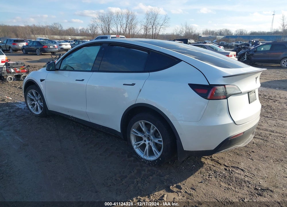 2021 TESLA MODEL Y LONG RANGE DUAL MOTOR ALL-WHEEL DRIVE VIN: 5YJYGDEE8MF263676