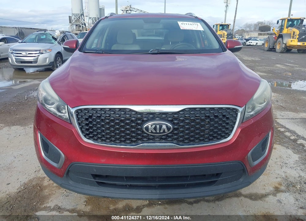 2016 KIA SORENTO 2.4L LX VIN: 5XYPG4A35GG091894