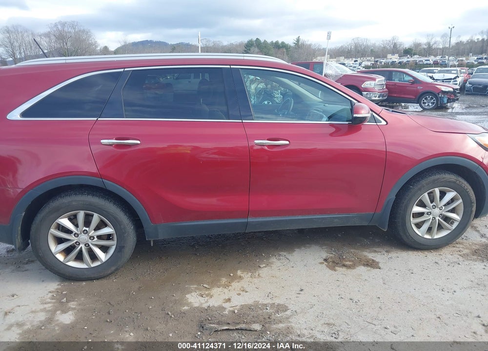 2016 KIA SORENTO 2.4L LX VIN: 5XYPG4A35GG091894