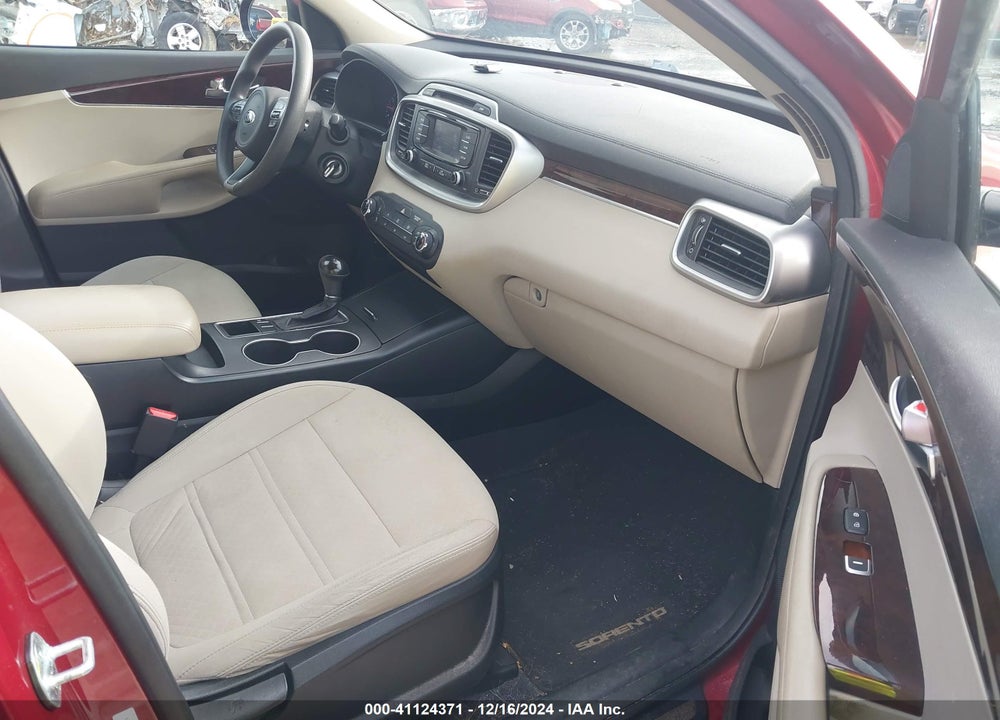 2016 KIA SORENTO 2.4L LX VIN: 5XYPG4A35GG091894