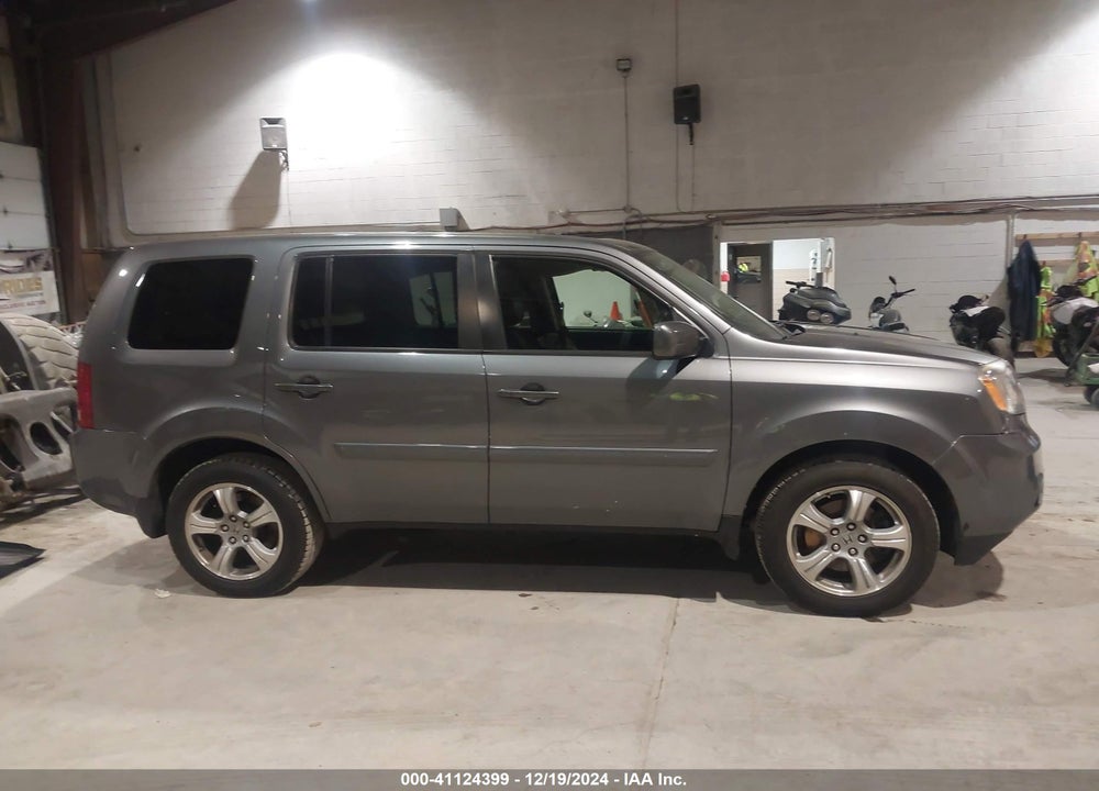 2013 HONDA PILOT EX-L VIN: 5FNYF4H53DB051377