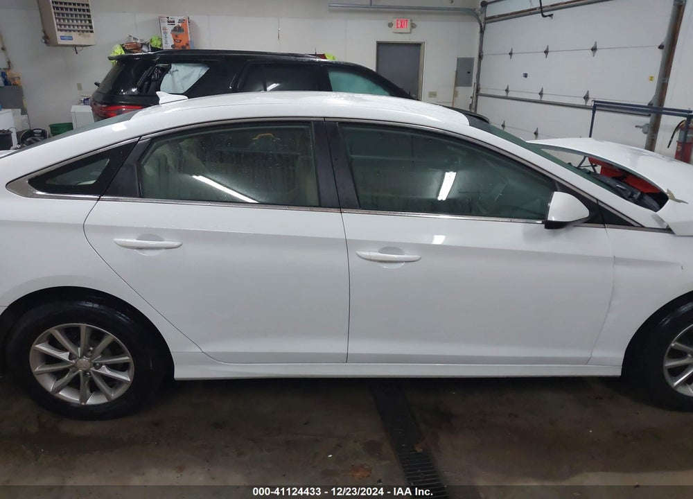 2018 HYUNDAI SONATA VIN: 5NPE24AF9JH724378